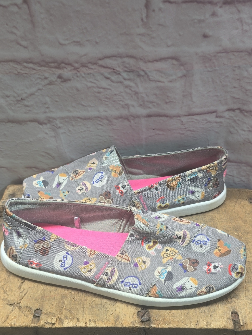 Skechers BOBS Girls Size 4 Gray Dog Print Slip On Shoes Loafers Casual Flats